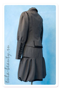Серый костюм с пышной юбкой - Женский костюм