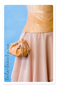 Абрикосовое платье с сумочкой - Женские платья